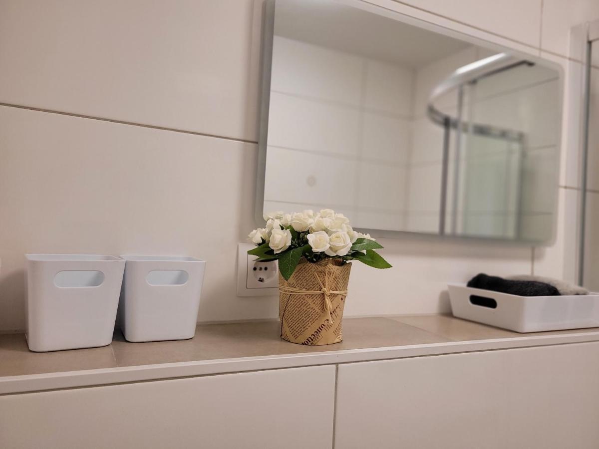 3-Zimmer, Bis 6 Personen Mit Parkplatz Appartement Mülheim an der Ruhr Buitenkant foto