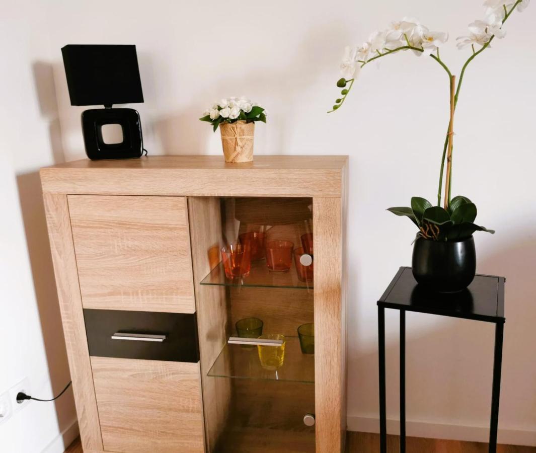 3-Zimmer, Bis 6 Personen Mit Parkplatz Appartement Mülheim an der Ruhr Buitenkant foto