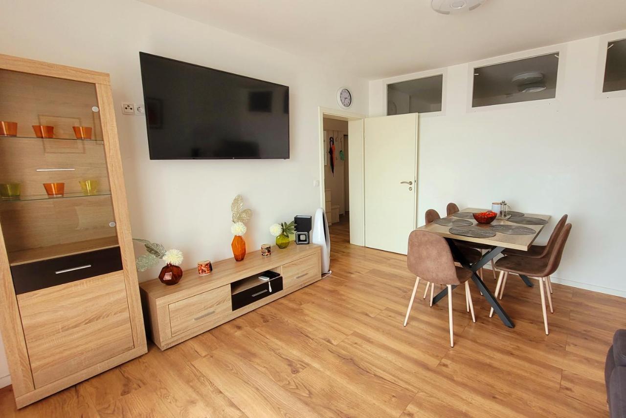3-Zimmer, Bis 6 Personen Mit Parkplatz Appartement Mülheim an der Ruhr Buitenkant foto